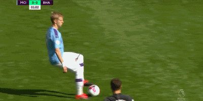 英超第15轮狼队对阵曼联凌晨开战（英超第15轮：狼队迎战曼联，今夜凌晨开球）